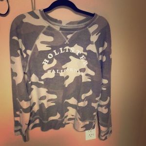 Hollister camouflage sweatshirt